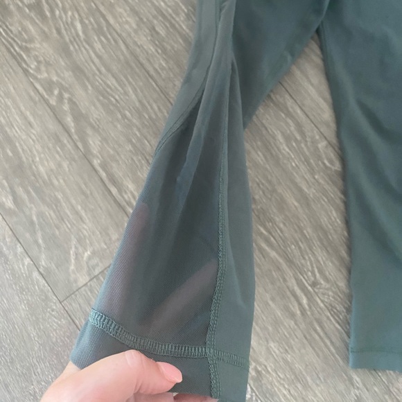 Lot of 2 pairs 90 degrees crop sz M - Picture 3 of 6